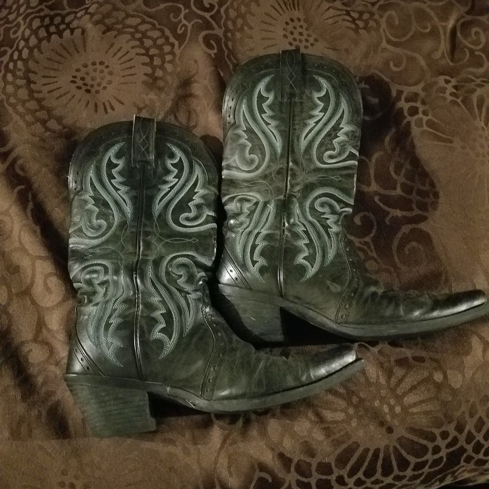 Ariat leather cowboy boots